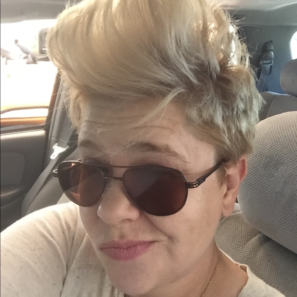 Meet your Posher, Jackie